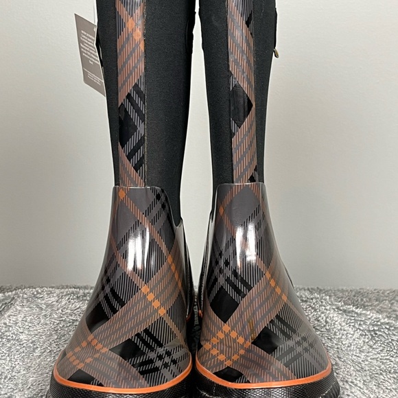 WTW Waterproof Boots NWT - Women's Size 6/37 - Picture 4 of 8